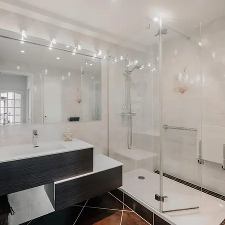 Bellevue - * Biarritz